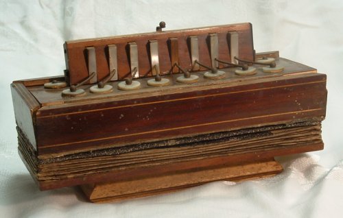 eight-key diatonic accordion