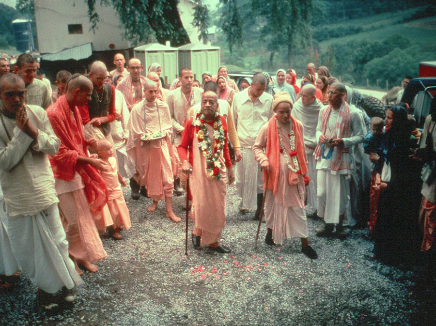 Bhaktivedanta Swami Prabhupada and Kirtanananda Swami at New Vrindaban