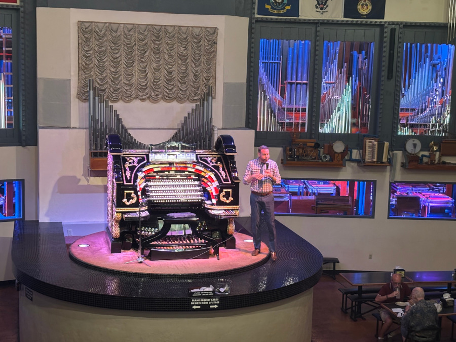 Brett Valliant play the Mighty Wurlitzer at Organ Stop Pizza in Mesa, Arizona.